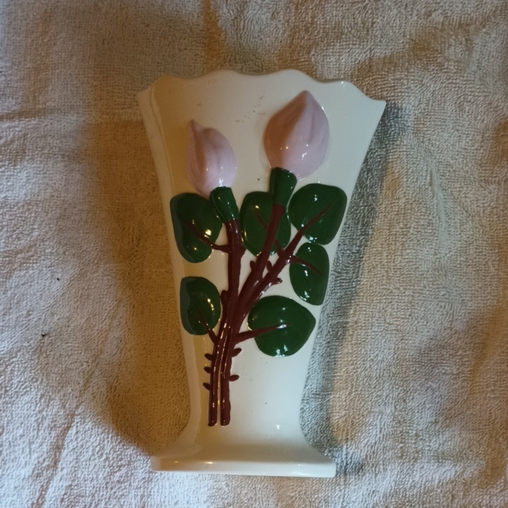 Vintage Elegant Floral Vase